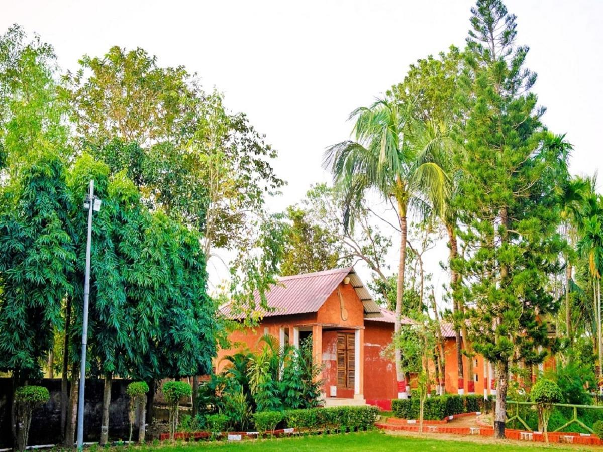 Hotel Raktokorobi Karu Gram Sri Niketan Exteriér fotografie