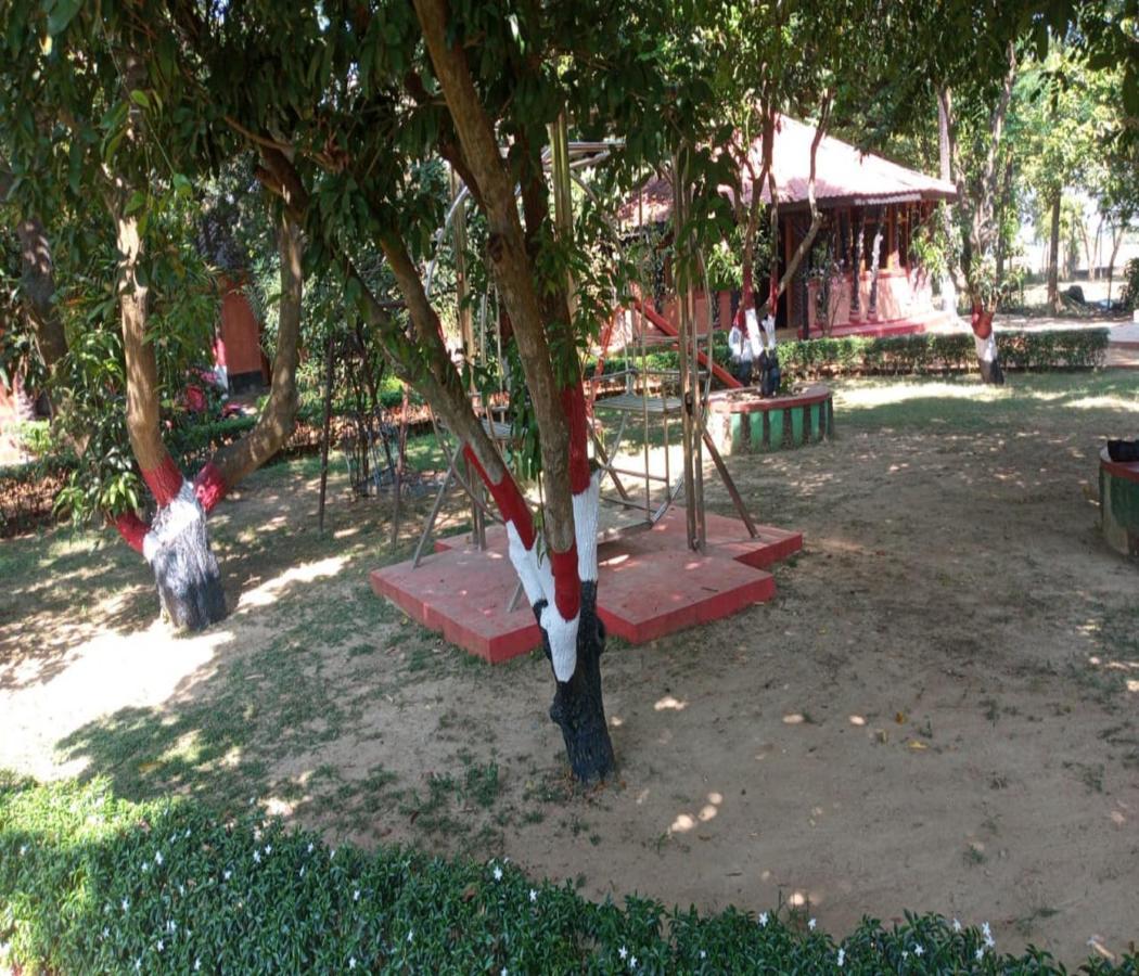 Hotel Raktokorobi Karu Gram Sri Niketan Exteriér fotografie