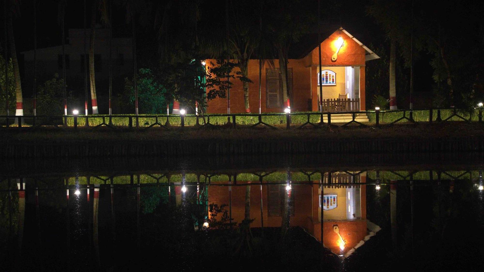 Hotel Raktokorobi Karu Gram Sri Niketan Exteriér fotografie