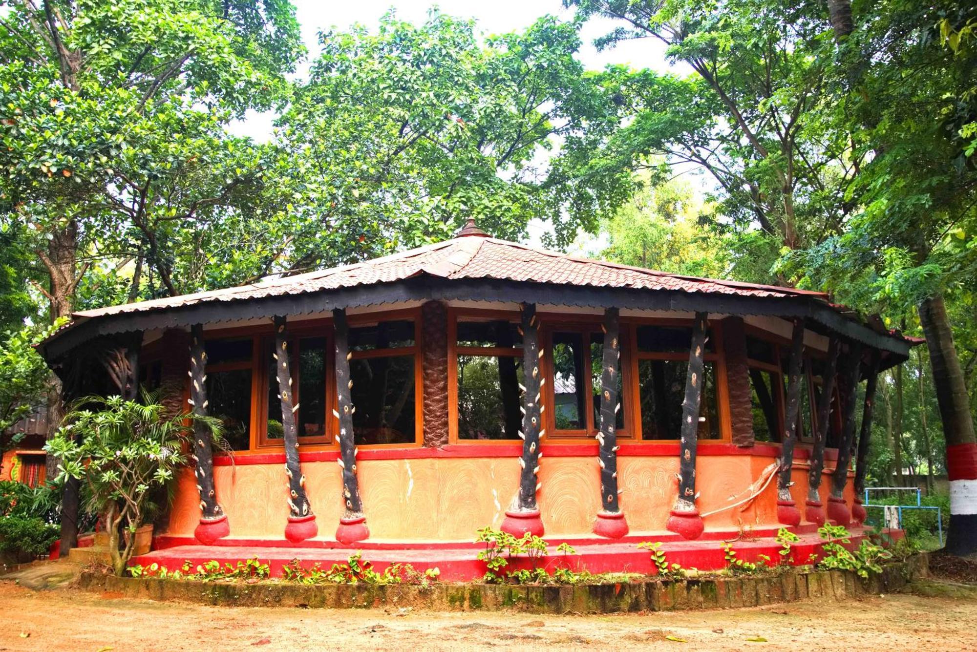 Hotel Raktokorobi Karu Gram Sri Niketan Exteriér fotografie