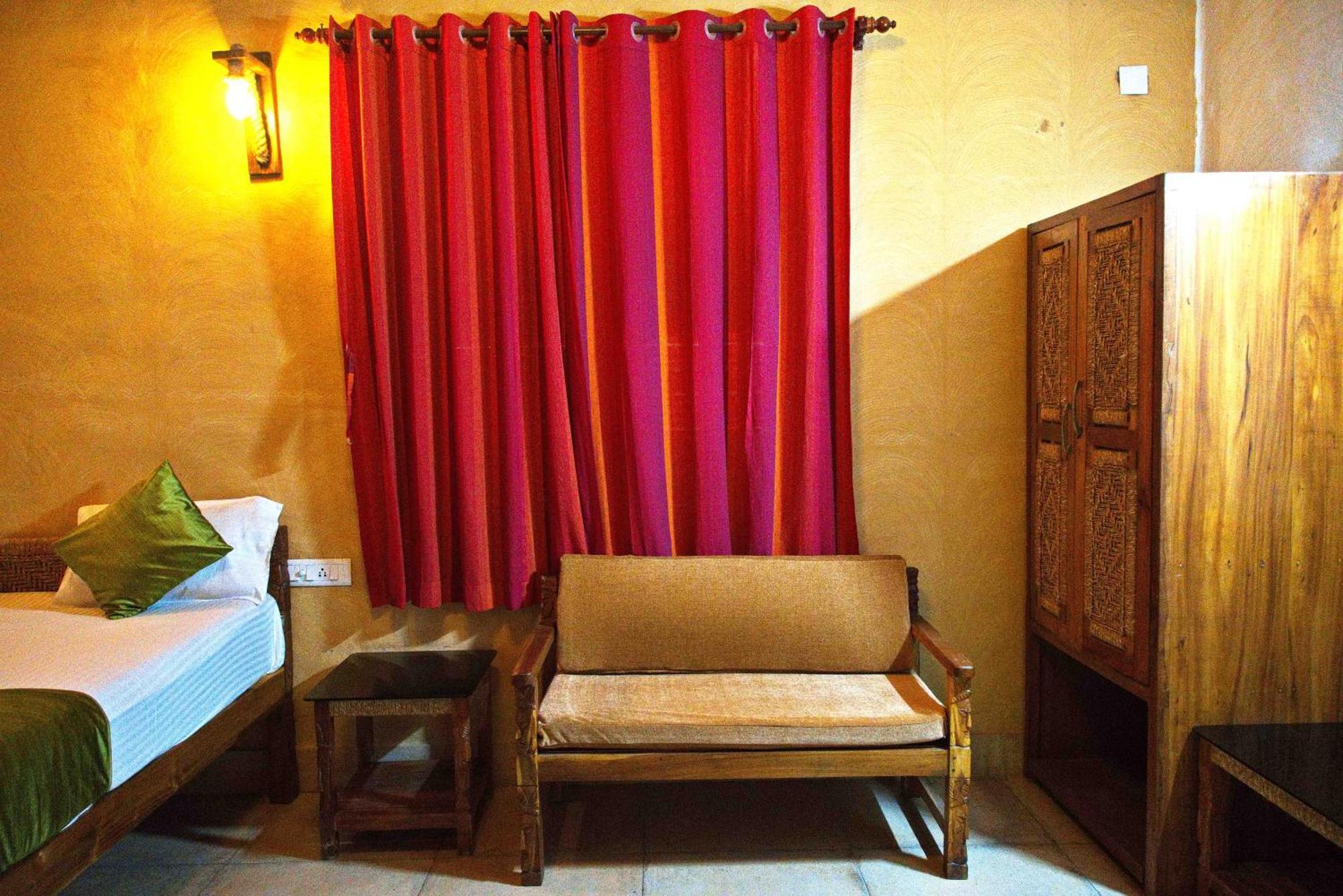Hotel Raktokorobi Karu Gram Sri Niketan Exteriér fotografie