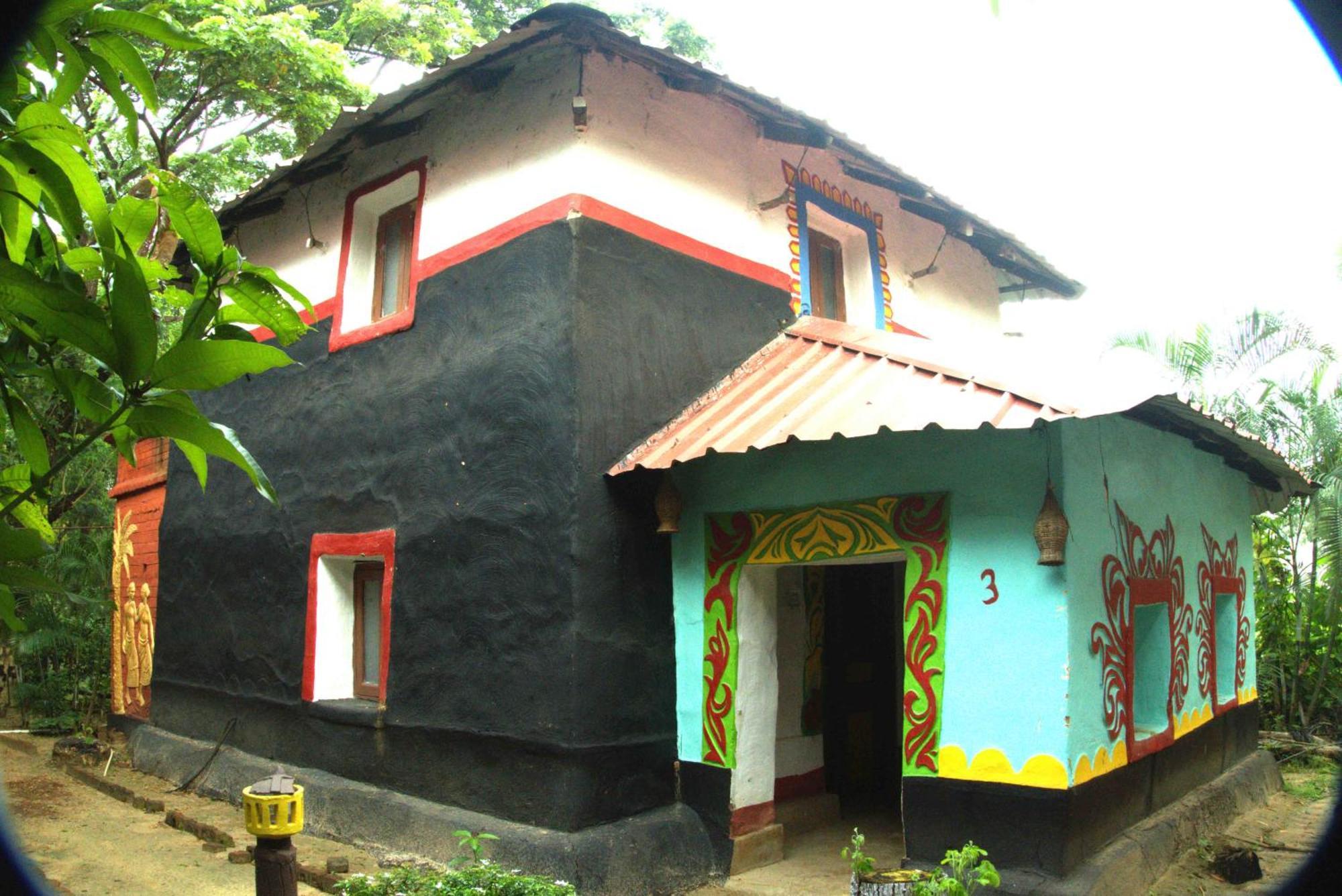 Hotel Raktokorobi Karu Gram Sri Niketan Exteriér fotografie