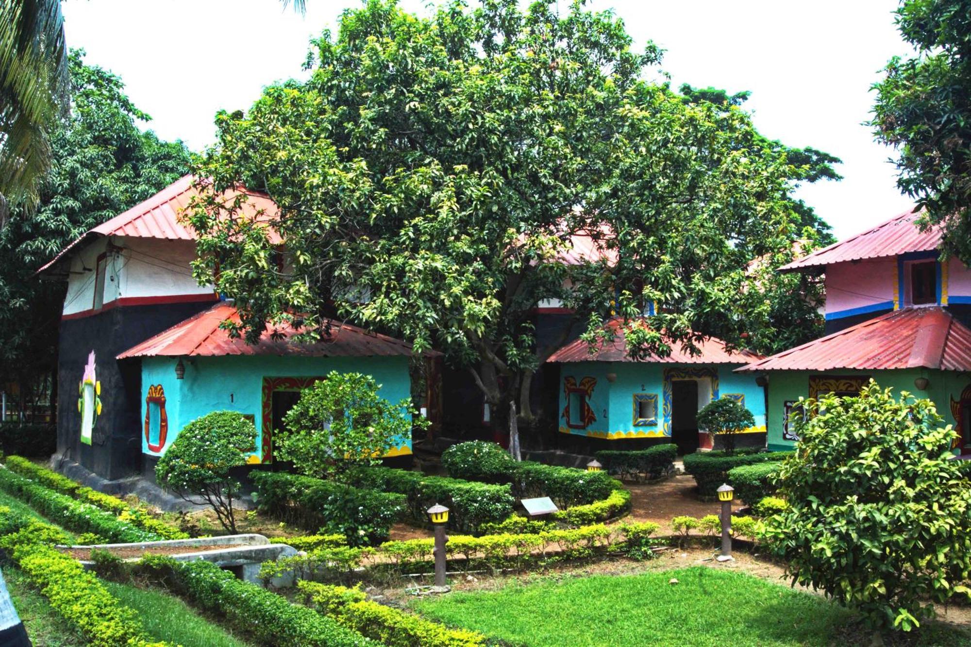 Hotel Raktokorobi Karu Gram Sri Niketan Exteriér fotografie